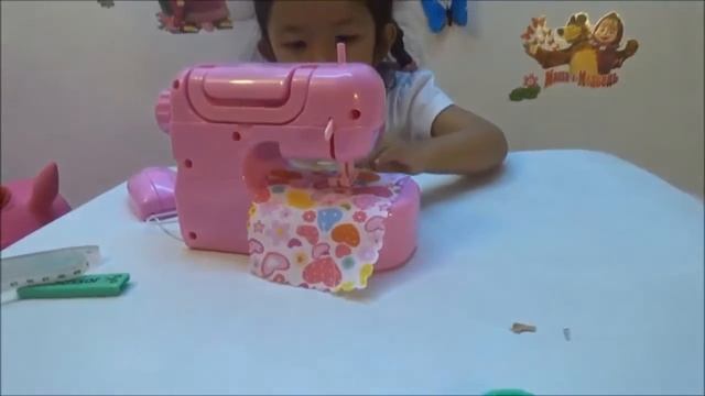Детская швейная машинка играем игрушка как шьет швейная машинка принцесса Аиша смотреть онлайн