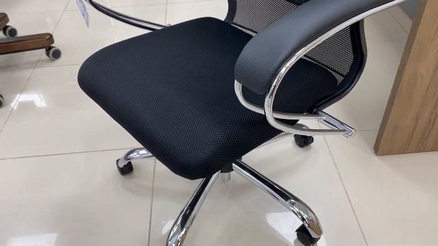 Кресло руководителя Метта 18 черный Ch смотреть онлайн