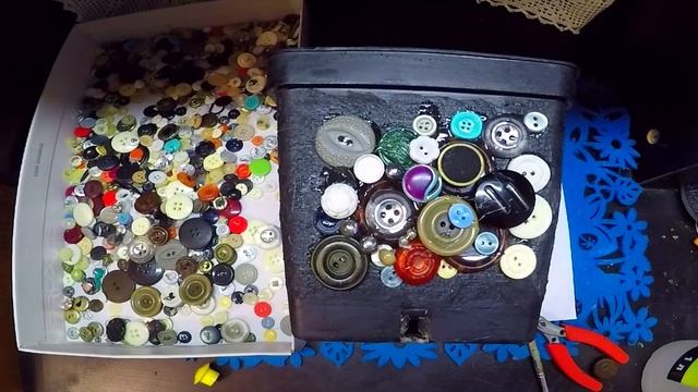 Мастер-Класс Декорирование цветочного горшка пуговицами✷Diy✷Decorating a flower pot with buttons