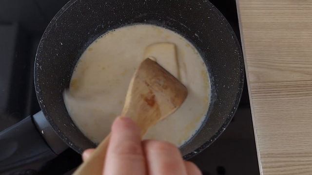 Горячий молочный пирог. Простой пирог на горячем молоке