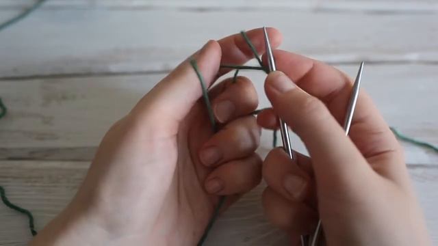 Как набрать петли на спицы? Самый просто набор петель. смотреть онлайн