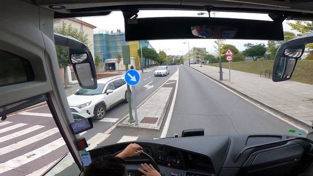 Mercedes Benz Tourismo. Santiago de Compostela смотреть онлайн