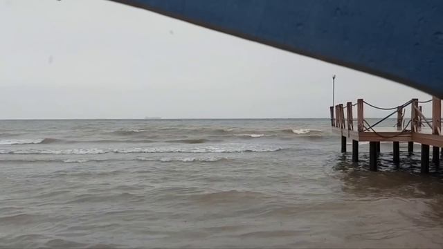 Твоему брату нужна больше квартира, поэтому отдай свою квартиру ему. Ага-ага!!! смотреть онлайн