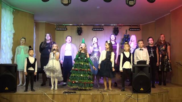 Бьют часы на старой башне Учащиеся отделения вокала ДМШ №34 смотреть онлайн