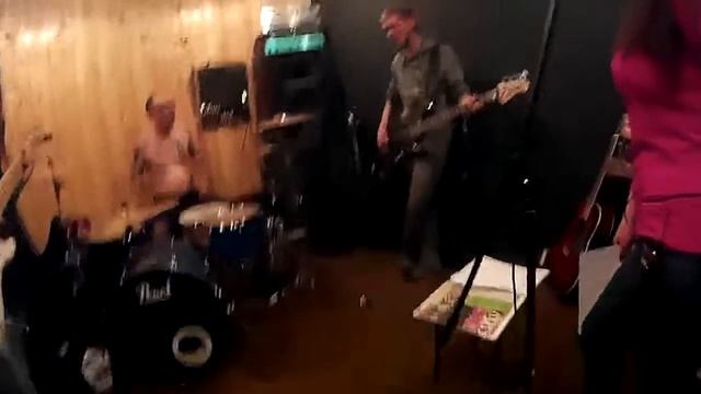 Тест китайской экшн-камеры на репетиции. It's OK - Sleeping in my car (Roxette Cover) смотреть онлайн