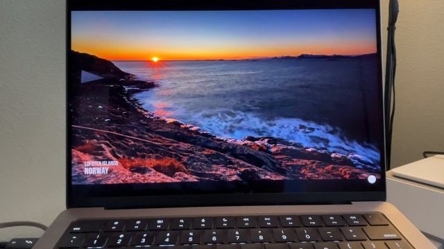 I Upgraded to the MacBook Pro, Is it worth it? смотреть онлайн