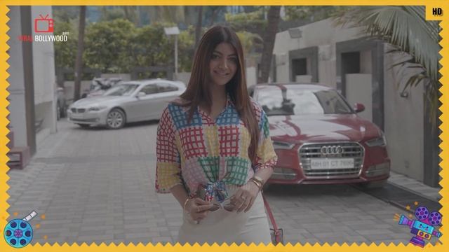Mika Singh के साथ शादी के सवाल पर Akanksha Puri का HILARIOUS Reaction