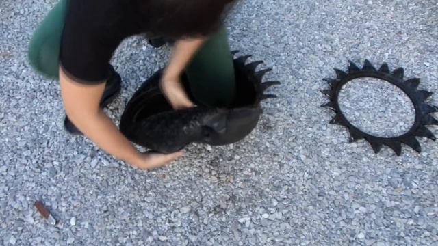 Клумба из покрышки за 10 минут • Самоделки смотреть онлайн