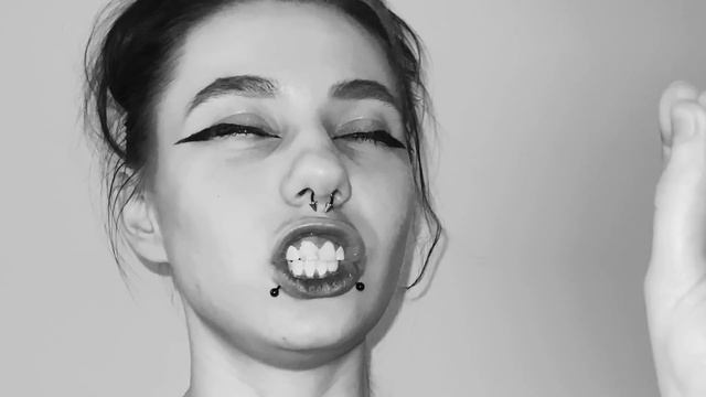 НЕ СПАЛА 111 ЧАСОВ/ ?ХОТЕЛА ВЫЗВАТЬ ПОЛИЦИЮ? смотреть онлайн