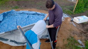 Установка бассейна BESTWAY на даче с Денисом ЗАБАЙКАЛЬЕ