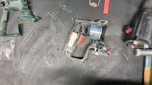 НЕ ВКЛЮЧАЕТСЯ перфоратор Metabo KHA 18 LTX