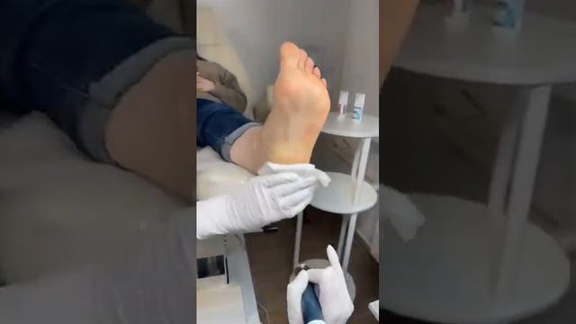 Как делать педикюр без заморочек и без пыли? Смотри!