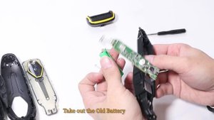 Disassemble the Battery of Philips Norelco BG2028 /XA2029 Body Groomer