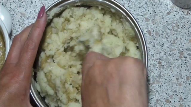 Фаршированный сазан картофелем, запеченный в духовке.Простой рецепт.Речная рыба. смотреть онлайн