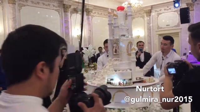 Вынос свадебного торта-Дворца смотреть онлайн