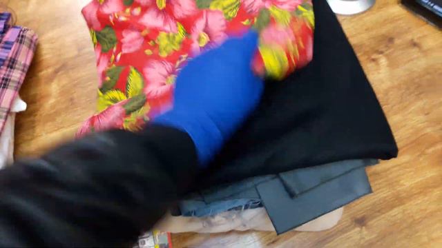 ткани baraholka rasprodaga lugansk 3klmn movies магазин барахолки третий километр смотреть онлайн