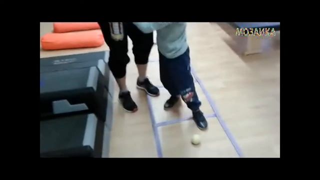 АФК для детей с РАС|| Как подружиться с ногами смотреть онлайн