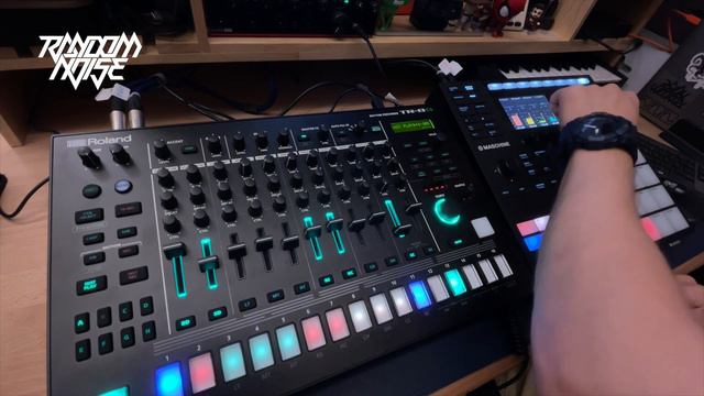 Techno Live Jam on Roland TR8s & Native Instruments Maschine MK3 смотреть онлайн