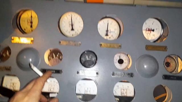 понижение давления масла тэм2