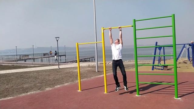 ПОДТЯГИВАНИЕ НА ОДНОЙ РУКЕ! Челлендж! Защитника отечества! Дня Победы! смотреть онлайн