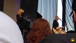 Never Going Back Again - Lindsey Buckingham and Christine McVie Woodinville WA July 2017