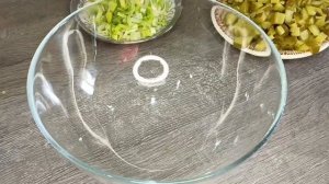 САЛАТ ИЗ КРАСНОЙ ФАСОЛИ.СЫТНЫЙ,ВКУСНЫЙ И БЫСТРЫЙ РЕЦЕПТ НЕЖНОГО САЛАТА.