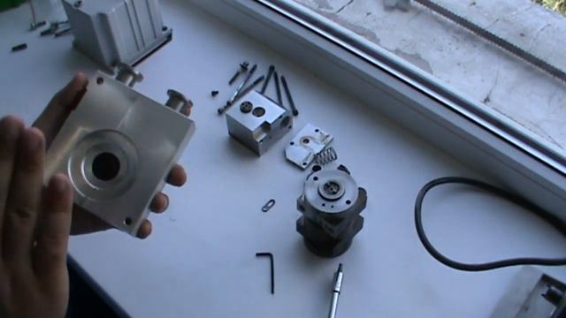 Разборка форвакуумного насоса Pfeiffer Duo 2.5 и разбор полетов