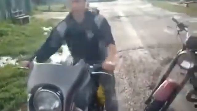 Работа мотоцикла ИЖ Планета 5 на холостых оборотах и в ходу смотреть онлайн