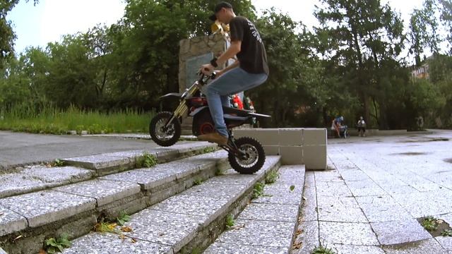 Стант на электропитбайке BUTCH!