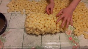 САМАЯ БОЛЬШАЯ КУКУРУЗНАЯ ПАЛОЧКА! ГИГАНТСКАЯ СЛАДОСТЬ! ОГРОМНАЯ ЕДА!