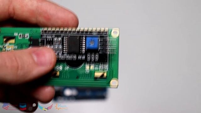 Урок №8. LCD, I2C. Beyond Robotics смотреть онлайн