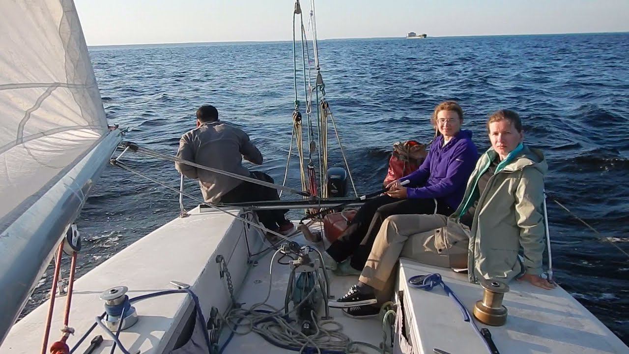 Пересекаем Рыбинское водохранилище на Фаворите. смотреть онлайн