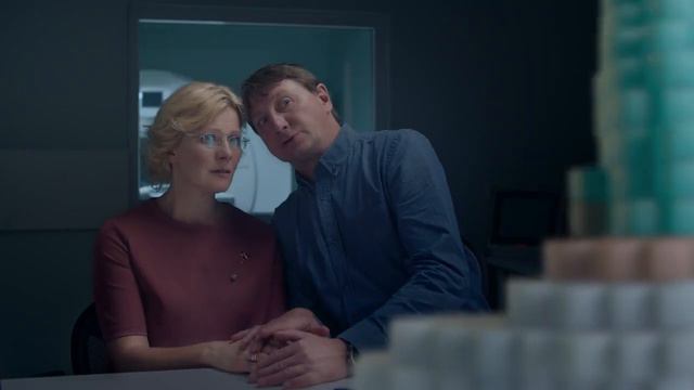 Реклама сервиса DocDoc с пиксельным врачом