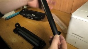 HP LaserJet Pro M402dne — Замятие в области картриджей. Откройте переднюю дверцу и устраните замяти