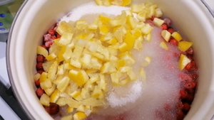 ВАРЕНЬЕ  из рябины с лимоном.