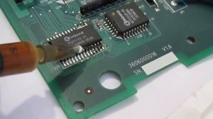 Пайка планарной микросхемы с помощью паяльника