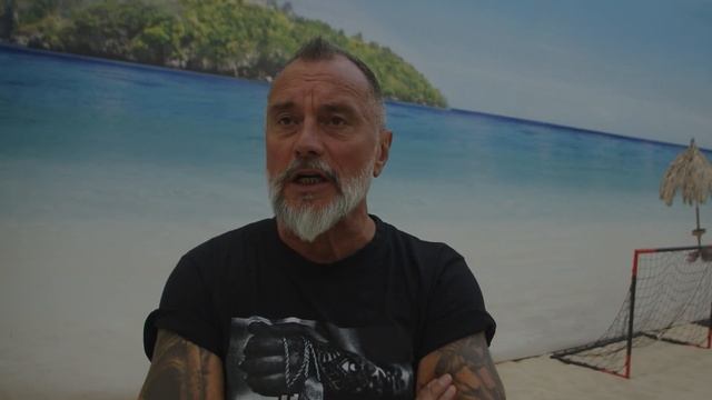 LOOKIN ROOMS в пляжном футболе, что из этого вышло смотреть онлайн