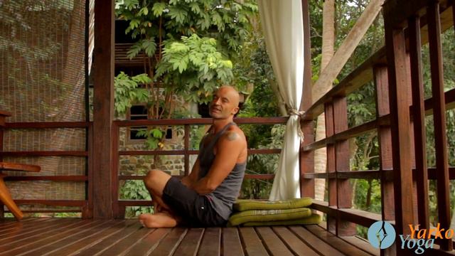 Йога для начинающих. Как сидеть в медитации без позы лотоса. Ярослав Лукашевич смотреть онлайн