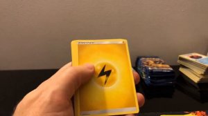 Pokémon Black Friday Eeveelution Tin 36 Pack Opening