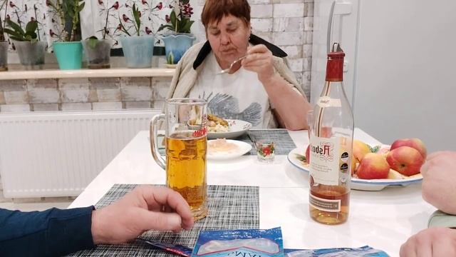 Пришли девушки после концерта Наташи Могилёвской смотреть онлайн