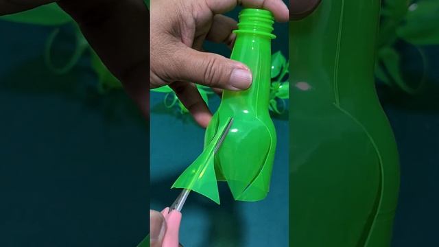 diy petal flower with leaves plastic bottle craft made out of recycled plastic bottle смотреть онлайн