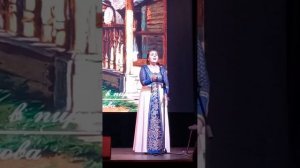 А брат сестру обидел в пиру