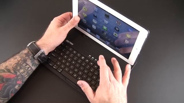 SHARKK Bluetooth Keyboard Case for iPad смотреть онлайн