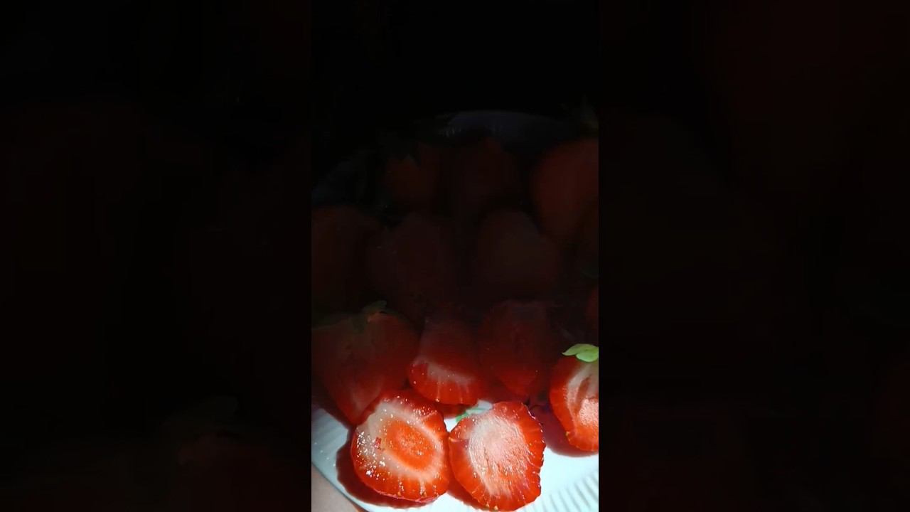 Клубника бомба