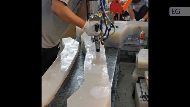 Машина для RIM литья полиуретана в закрытую форму RIM-2000 смотреть онлайн