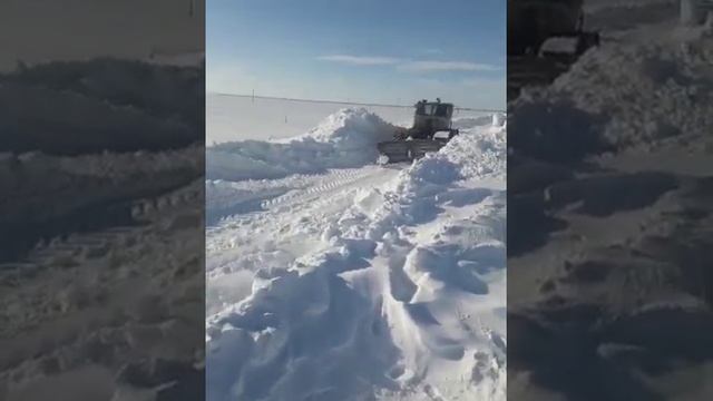 К-700 чистим дорогу от снега смотреть онлайн