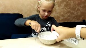 Как сделать слайм? / слайм из клея карандаша.