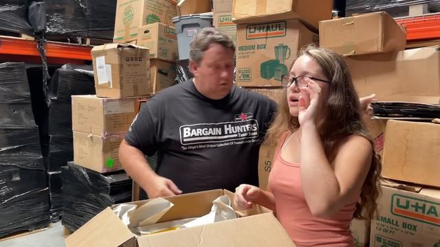 STORAGE WARS UNBOXING AT THE WAREHOUSE COMICS ACTION FIGURES ABANDONED AUCTION EBAY смотреть онлайн