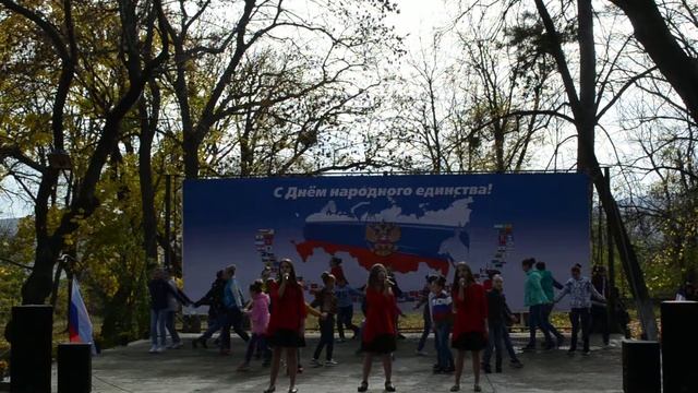 Флешмоб "Голоса Крыма" ко Дню народного единства. г. Старый Крым смотреть онлайн