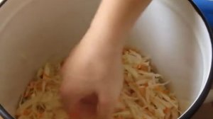Квашеная капуста с яблоками Хрустящая квашеная капуста классический рецепт
